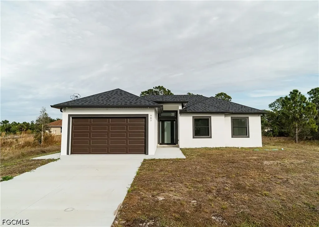 987 Edgerton Avenue Lehigh Acres FL 33974