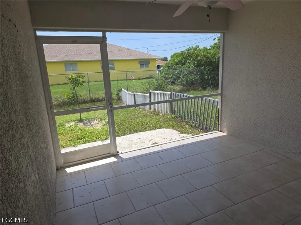 522 SE 6th Place Cape Coral FL 33990