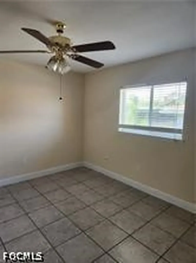 522 SE 6th Place Cape Coral FL 33990