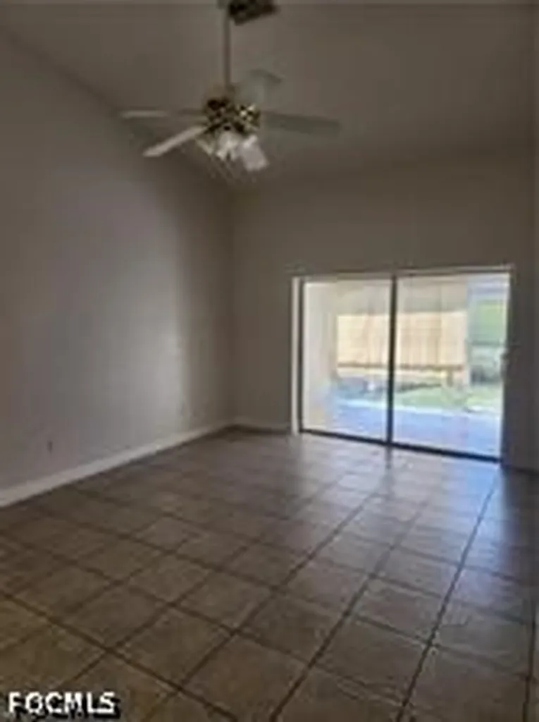 522 SE 6th Place Cape Coral FL 33990