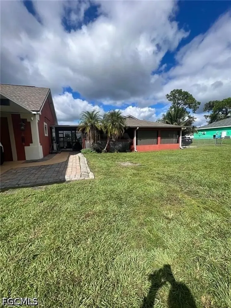 3914 4th Street W Lehigh Acres FL 33971