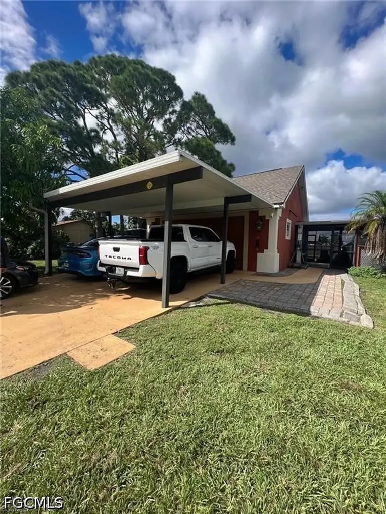 3914 4th Street W Lehigh Acres FL 33971