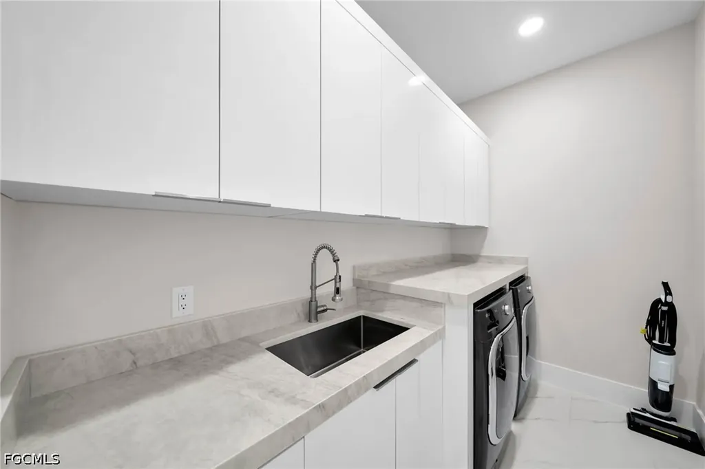 1216 NW 32nd Place Cape Coral FL 33993