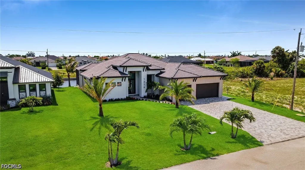 1216 NW 32nd Place Cape Coral FL 33993
