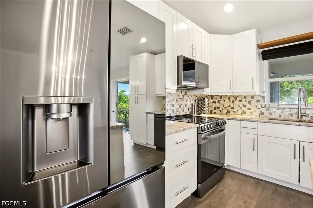 1710 SW 23rd Court Cape Coral FL 33991