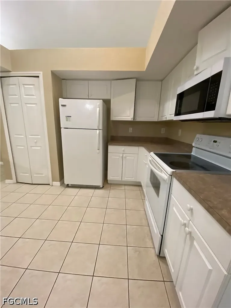 2251 SW 4th Street Cape Coral FL 33991