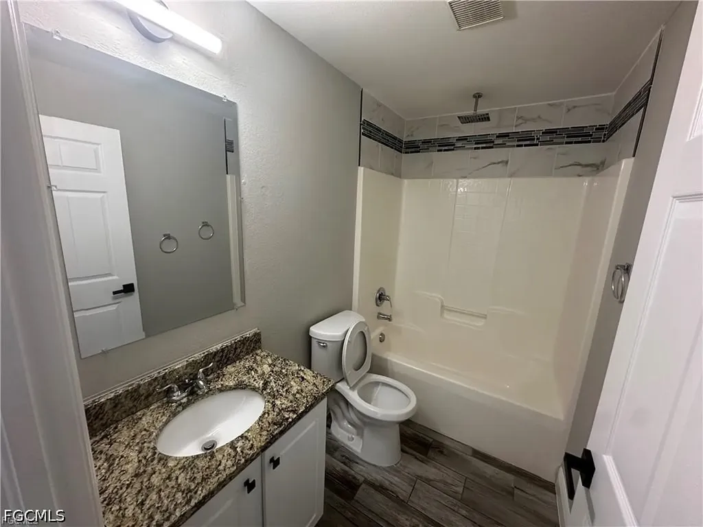 1518 NE 43rd Lane Cape Coral FL 33909