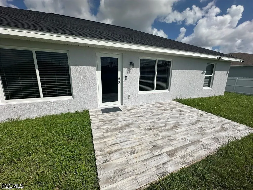 1518 NE 43rd Lane Cape Coral FL 33909