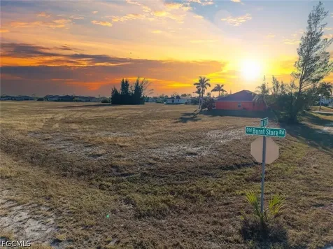 4002 NW 22nd Street Cape Coral FL 33993