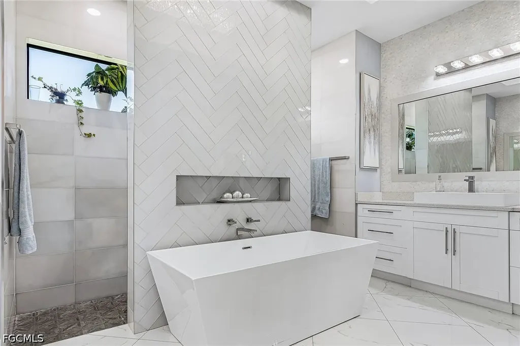 8800 Woodgate Manor Court Fort Myers FL 33908