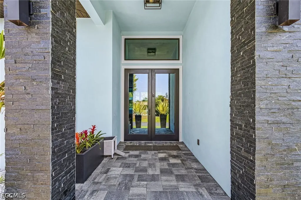 8800 Woodgate Manor Court Fort Myers FL 33908
