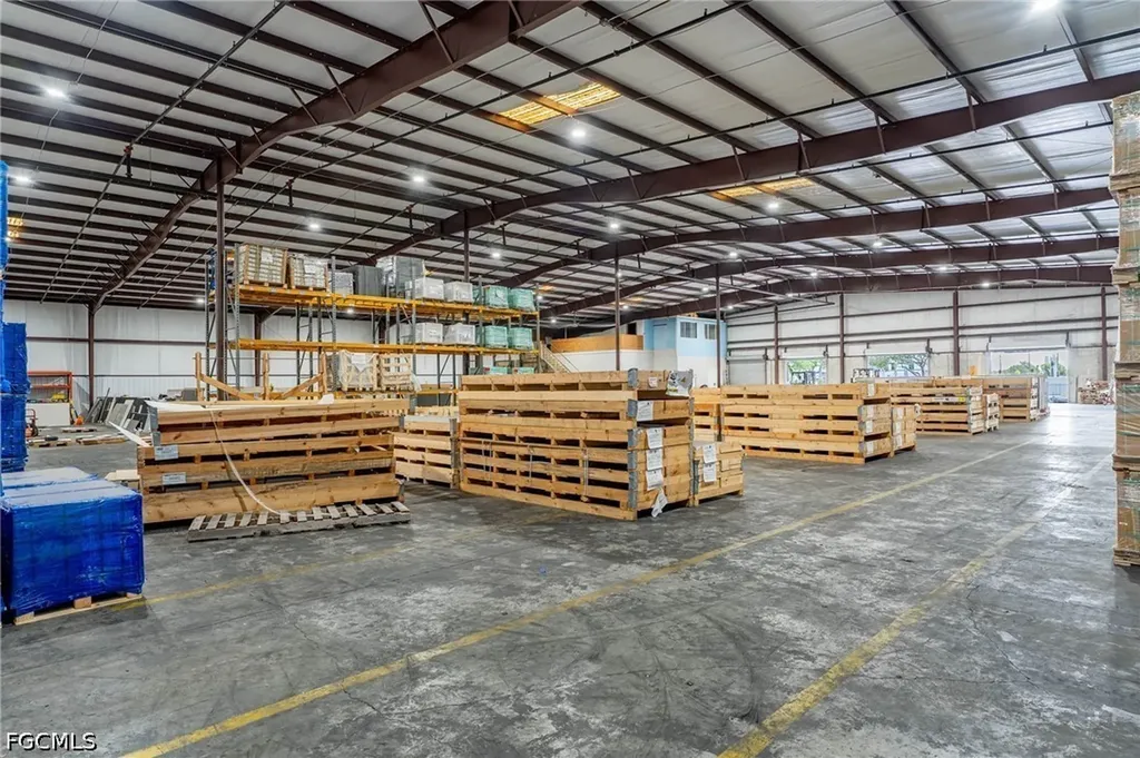 3520 Old Metro Parkway Fort Myers FL 33916
