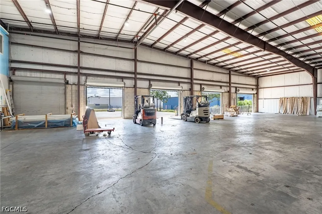 3520 Old Metro Parkway Fort Myers FL 33916