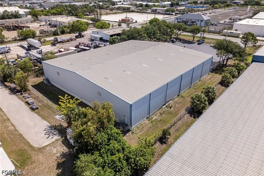 3520 Old Metro Parkway Fort Myers FL 33916
