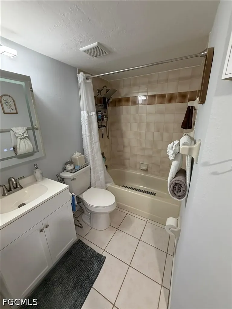 618 Gerald Avenue Lehigh Acres FL 33936