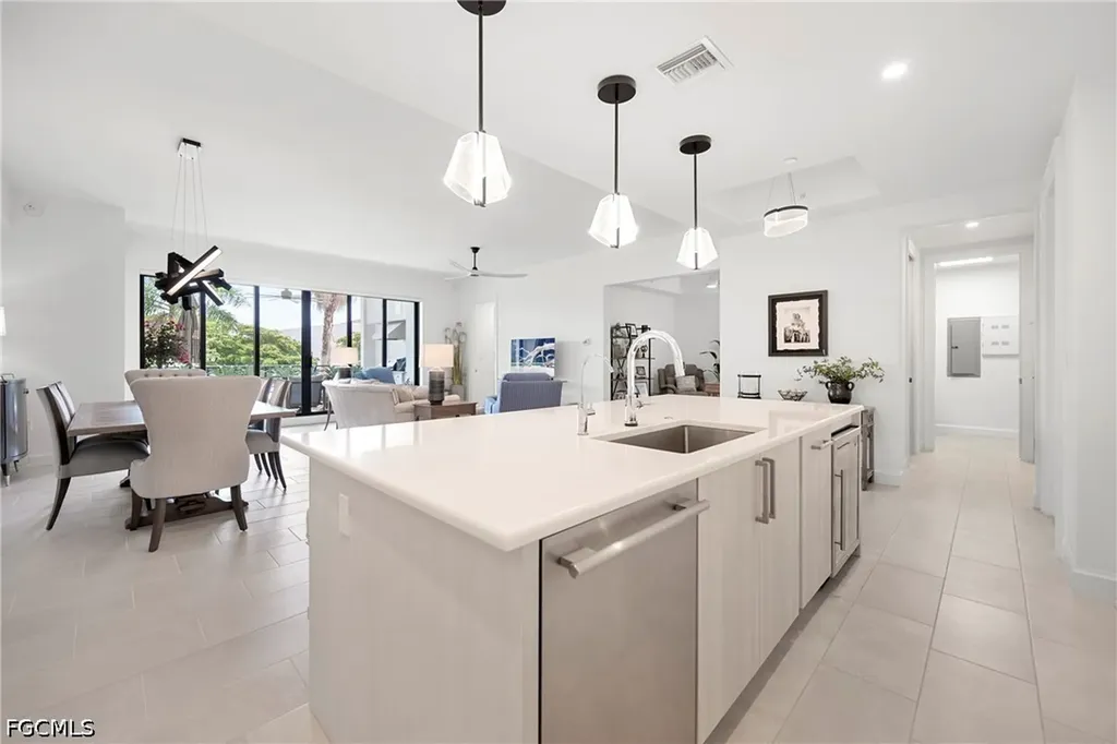 Naples FL, 1125 Central Avenue, Unit 275