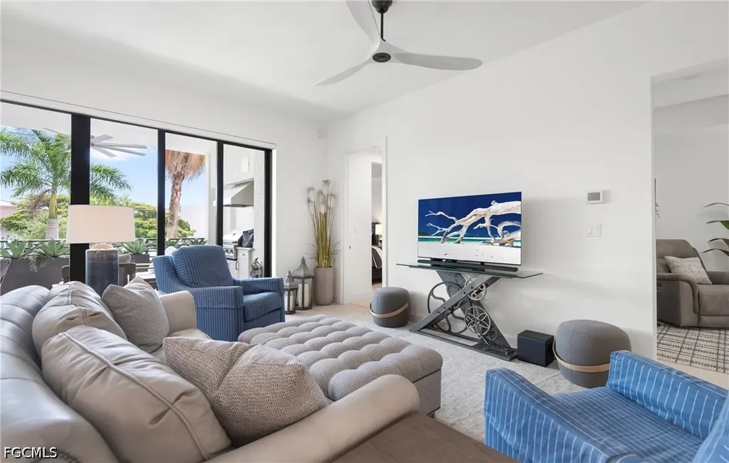 1125 Central Avenue Naples FL 34102