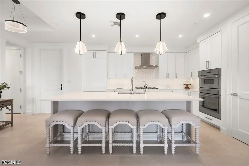 1125 Central Avenue Naples FL 34102