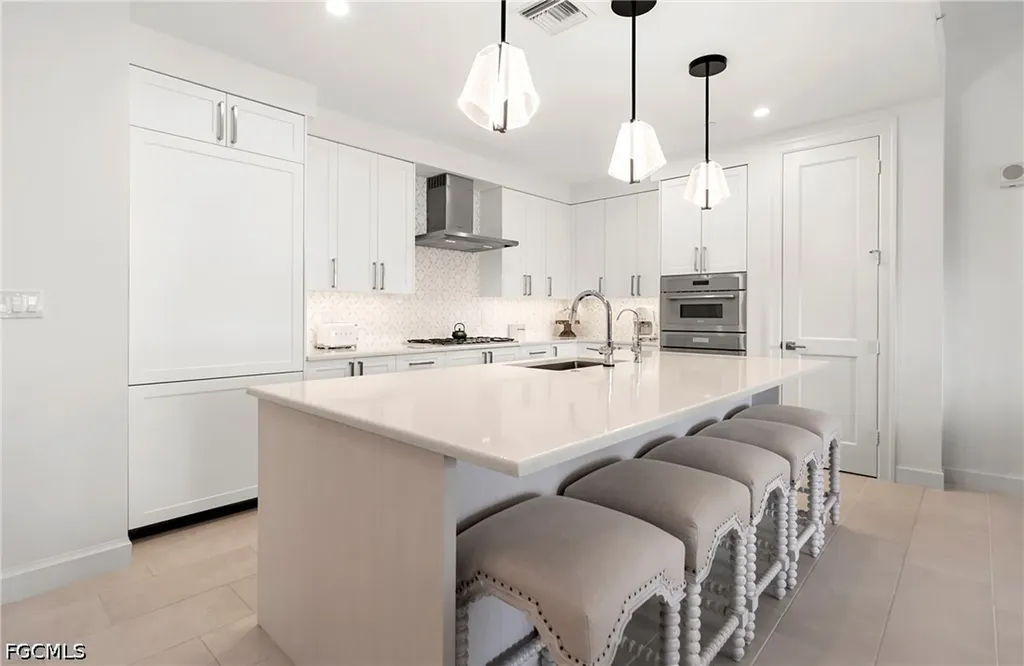 1125 Central Avenue Naples FL 34102