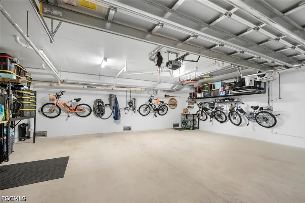 1125 Central Avenue Naples FL 34102