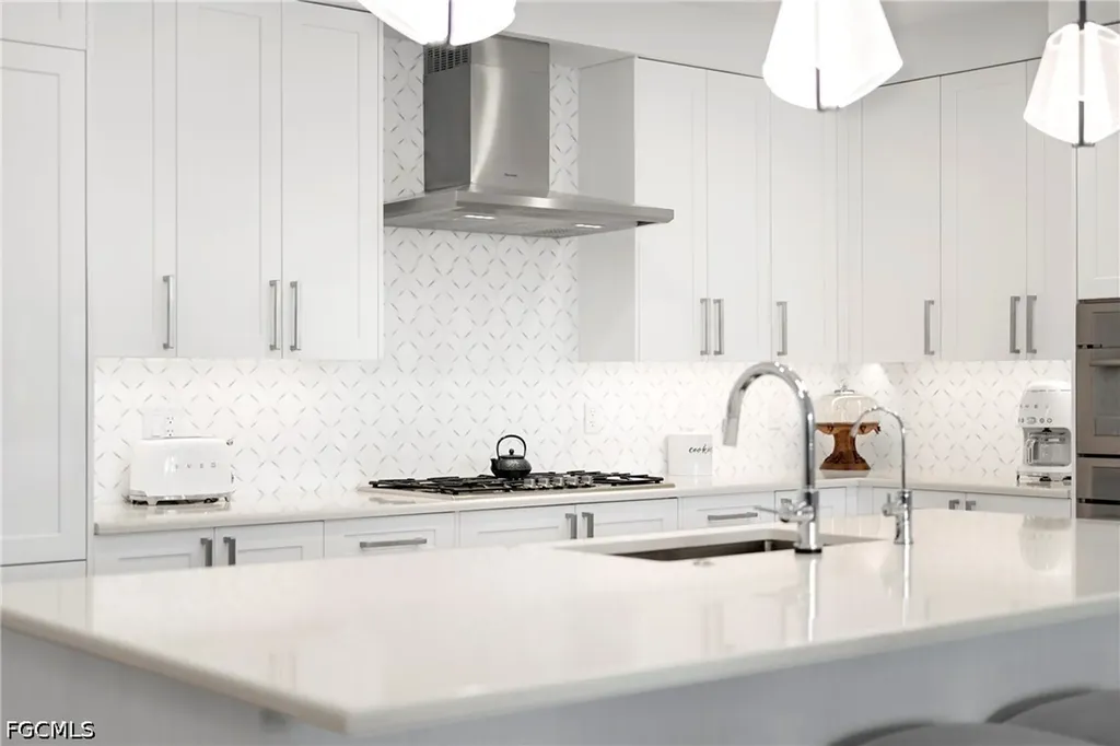 1125 Central Avenue Naples FL 34102