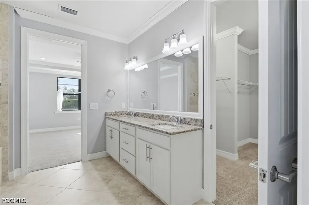 11701 Bowes Circle Fort Myers FL 33913