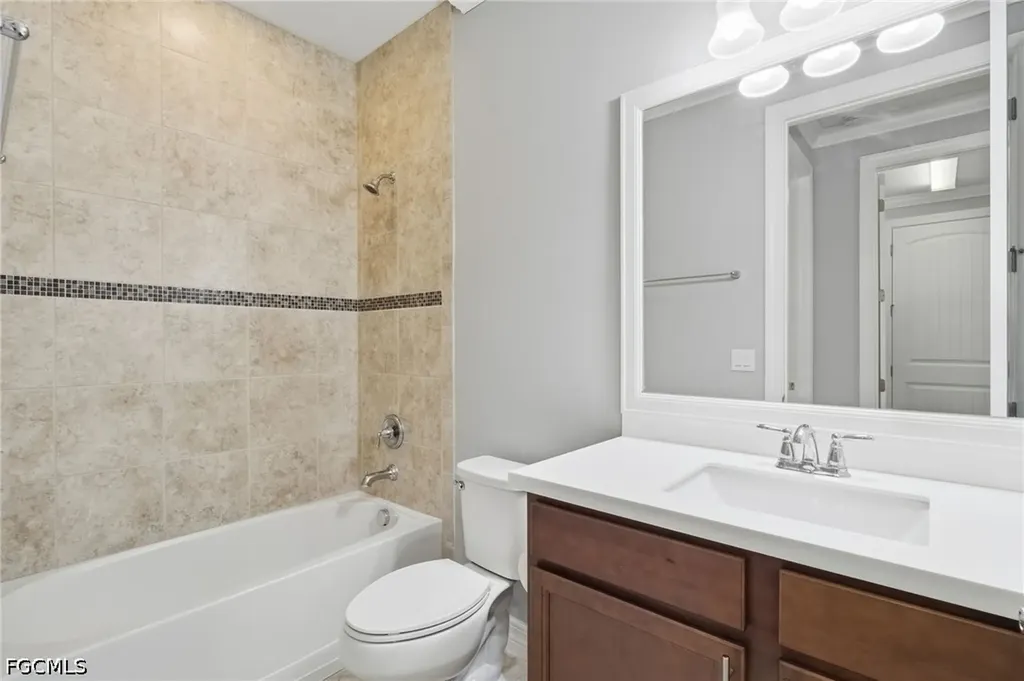 11701 Bowes Circle Fort Myers FL 33913