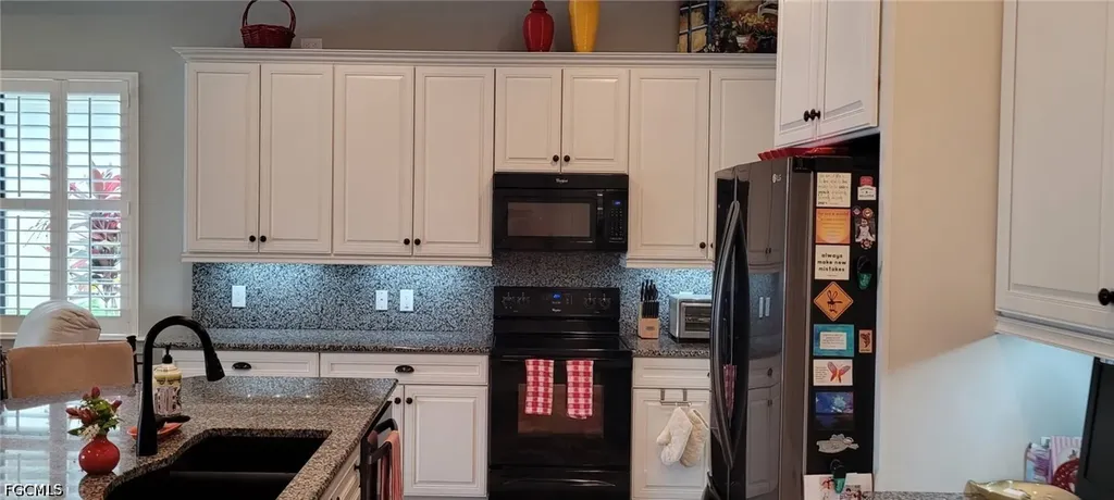 12482 Kentwood Avenue Fort Myers FL 33913