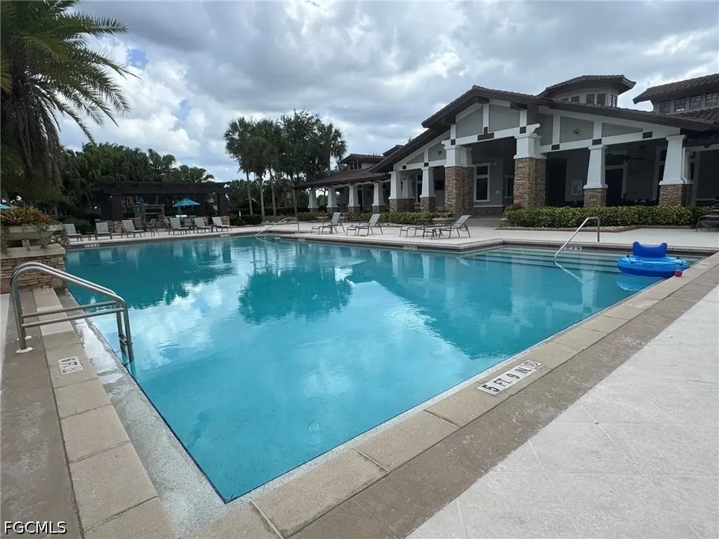 12482 Kentwood Avenue Fort Myers FL 33913