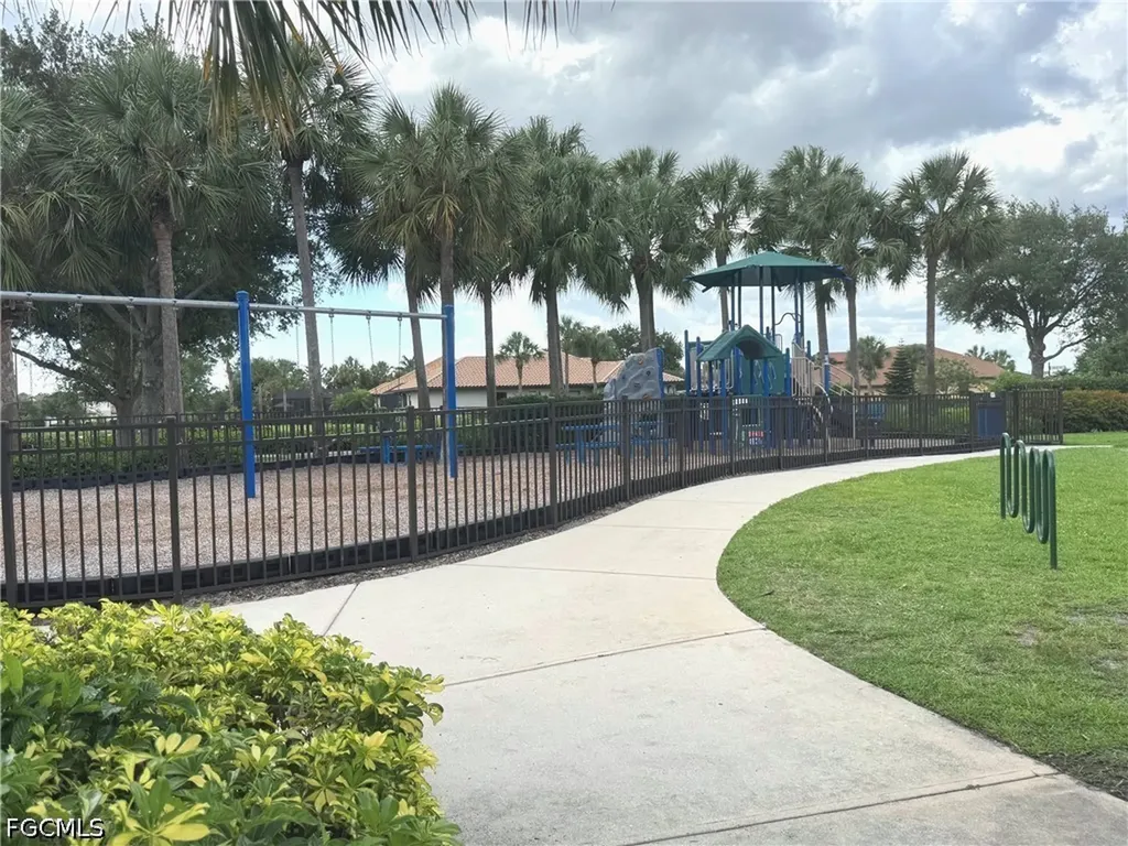12482 Kentwood Avenue Fort Myers FL 33913