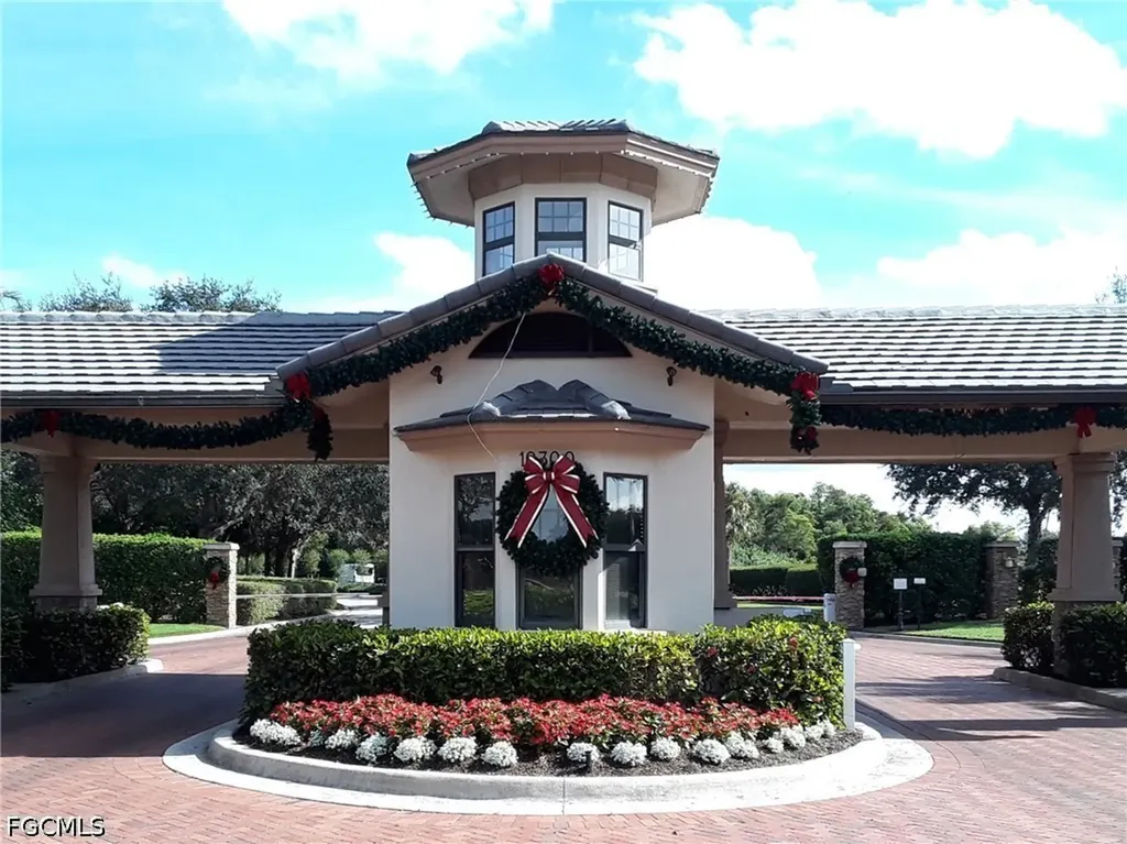 12482 Kentwood Avenue Fort Myers FL 33913