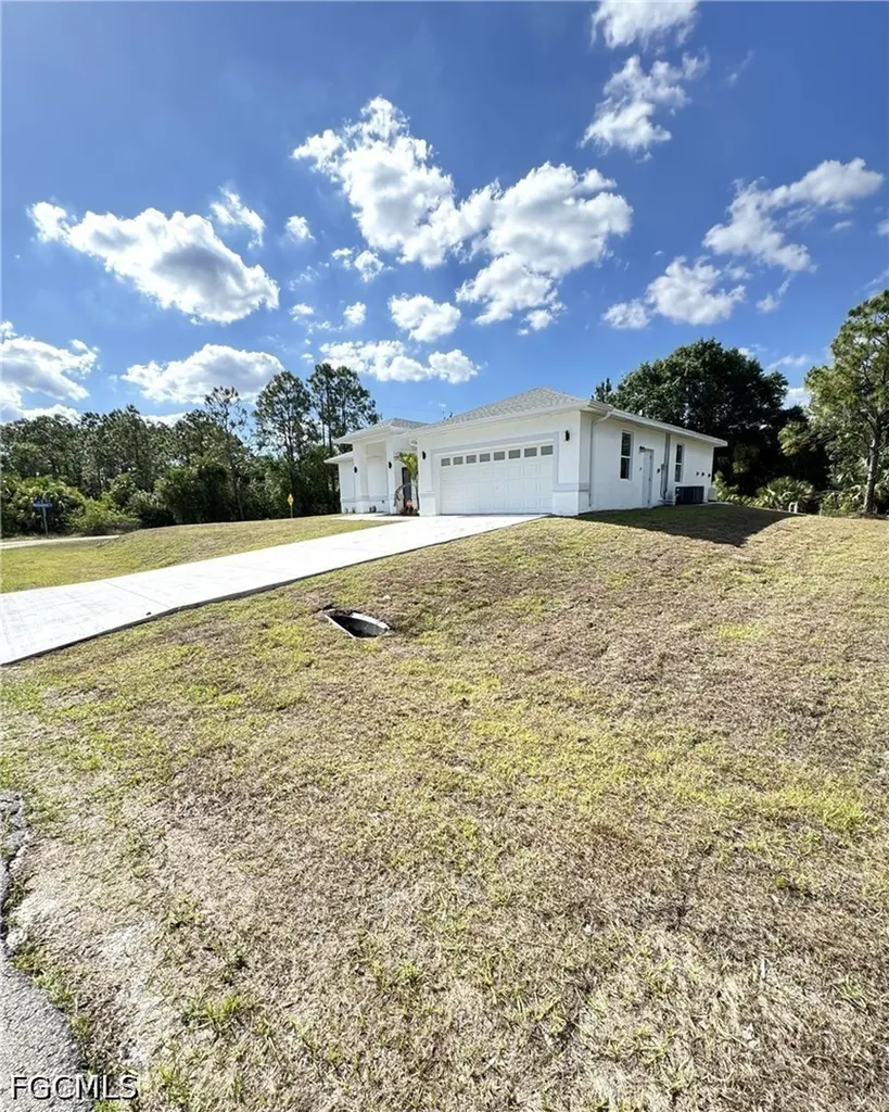 16 W 7th Street Lehigh Acres FL 33972