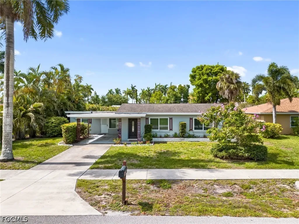 5521 Shaddelee Lane W Fort Myers FL 33919