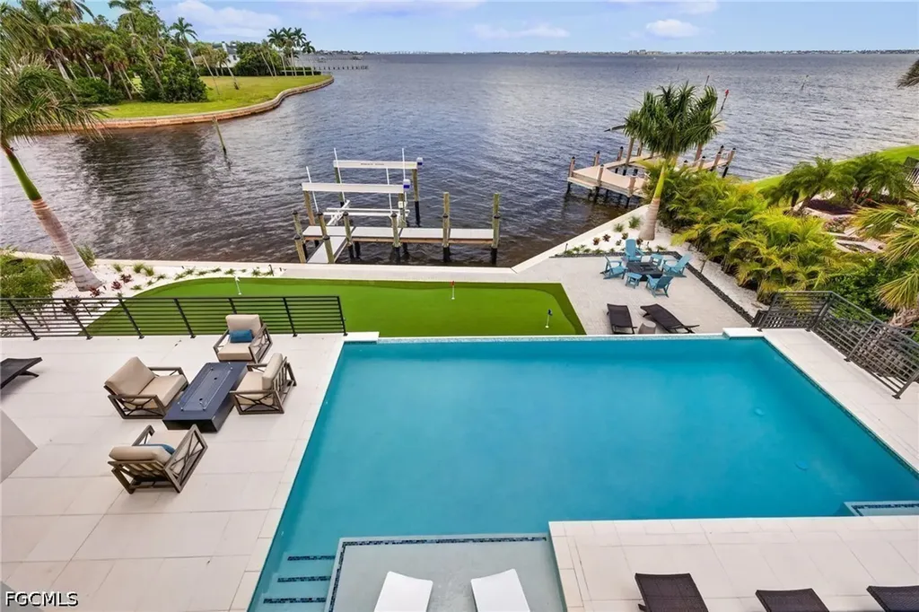 6924 Old Whiskey Creek Drive Fort Myers FL 33919