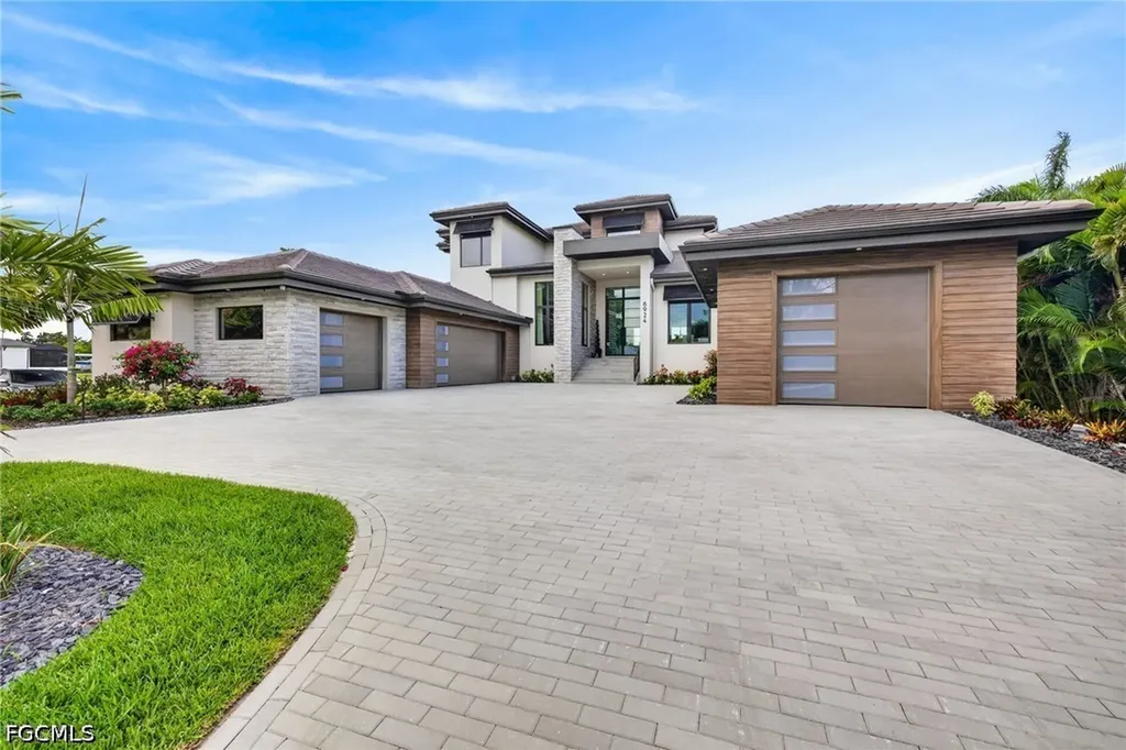 6924 Old Whiskey Creek Drive Fort Myers FL 33919