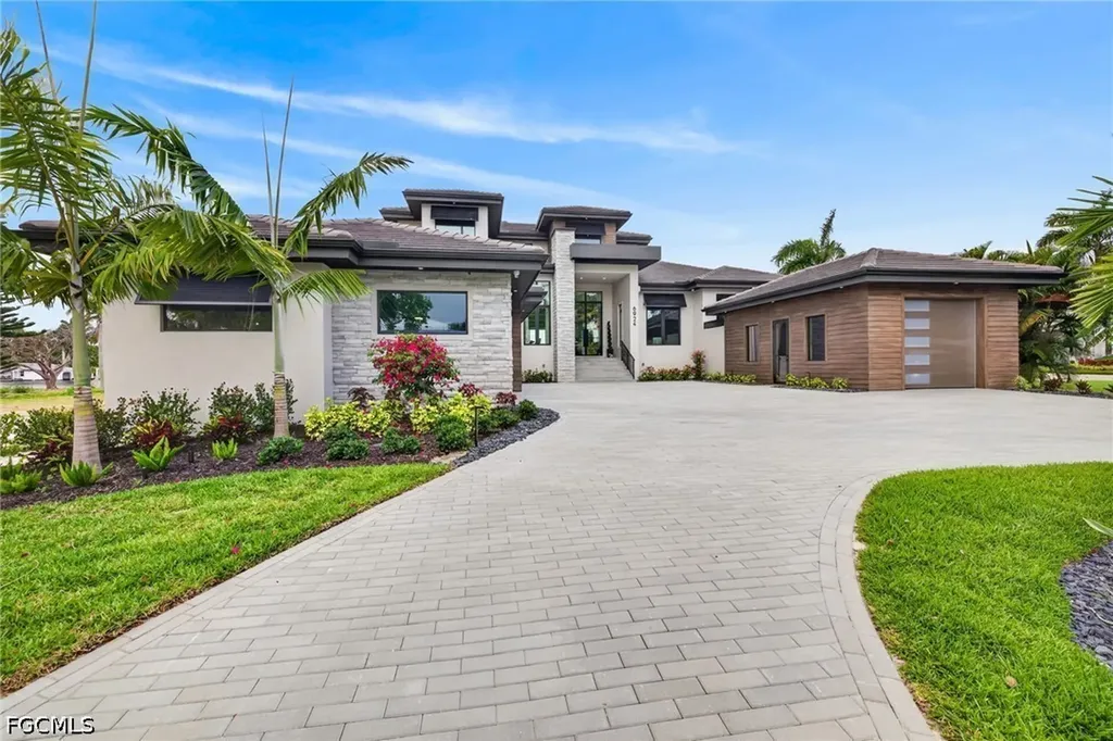 6924 Old Whiskey Creek Drive Fort Myers FL 33919