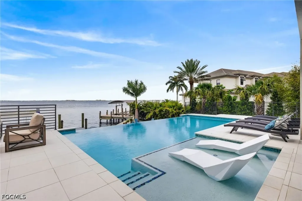 6924 Old Whiskey Creek Drive Fort Myers FL 33919