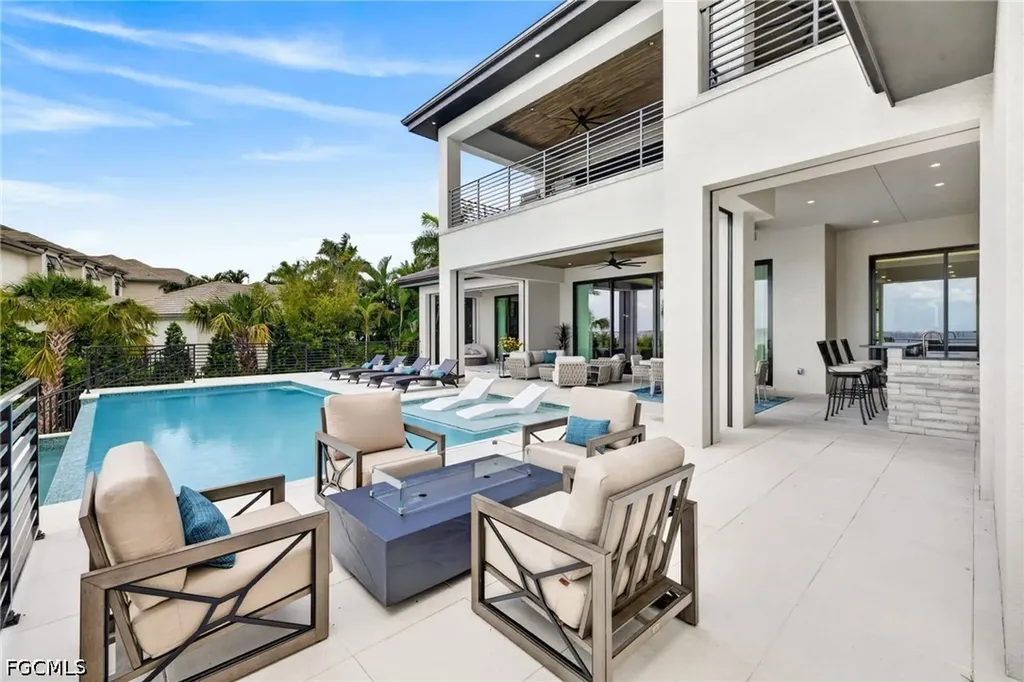 6924 Old Whiskey Creek Drive Fort Myers FL 33919