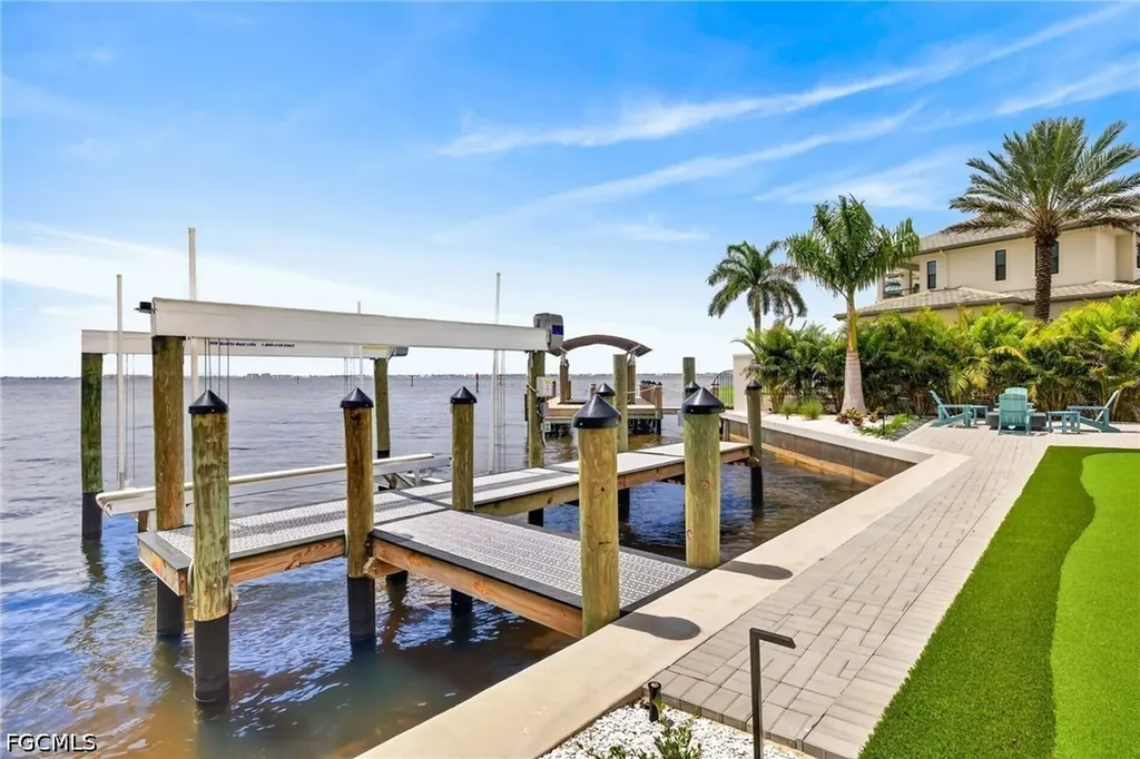 6924 Old Whiskey Creek Drive Fort Myers FL 33919