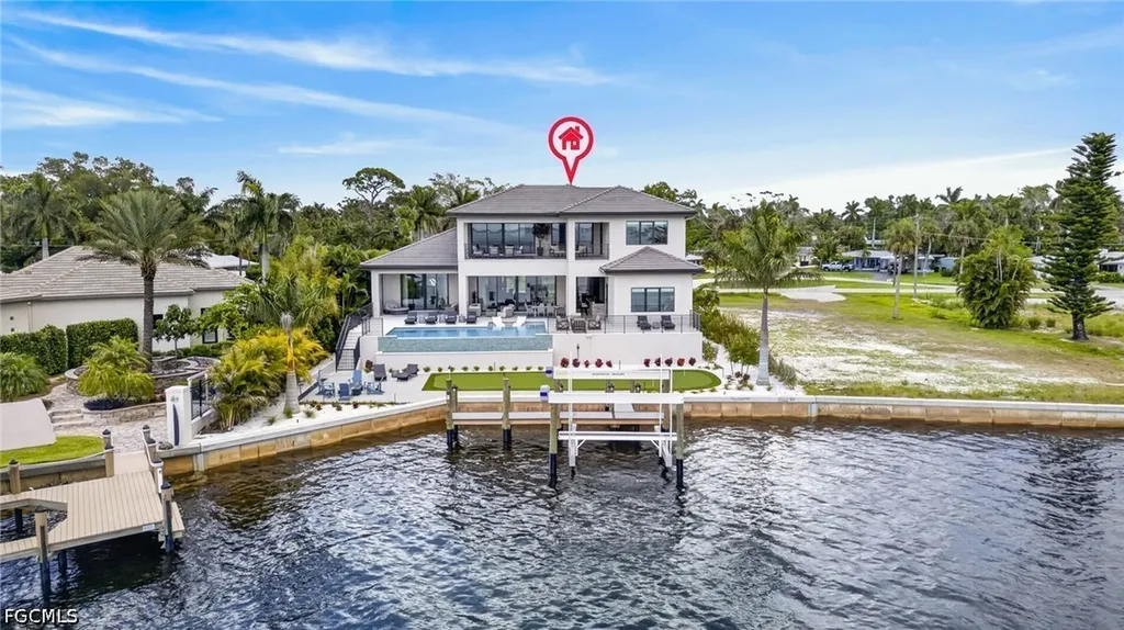 6924 Old Whiskey Creek Drive Fort Myers FL 33919