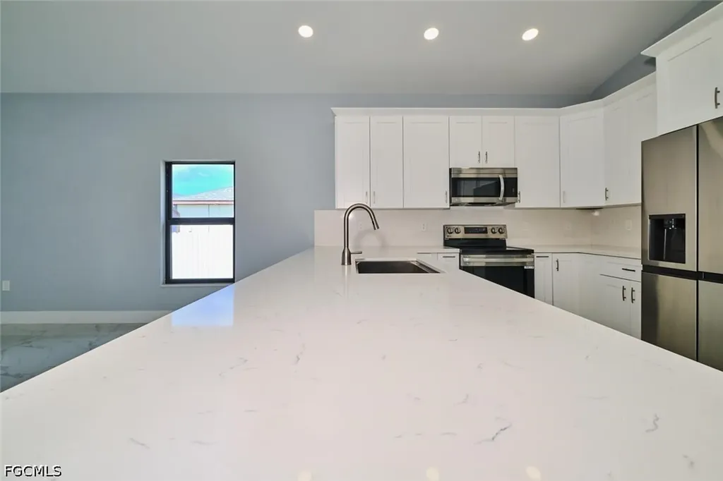 1918 SW 1st Street Cape Coral FL 33991