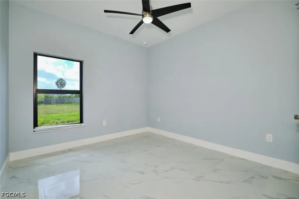 1918 SW 1st Street Cape Coral FL 33991