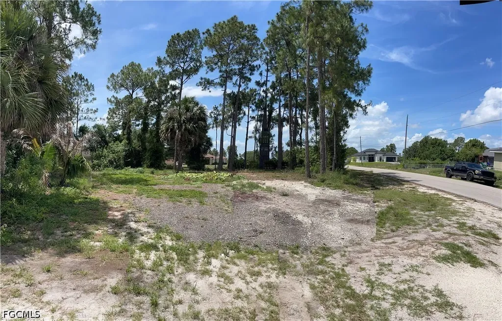 3011 33rd Street SW Lehigh Acres FL 33976