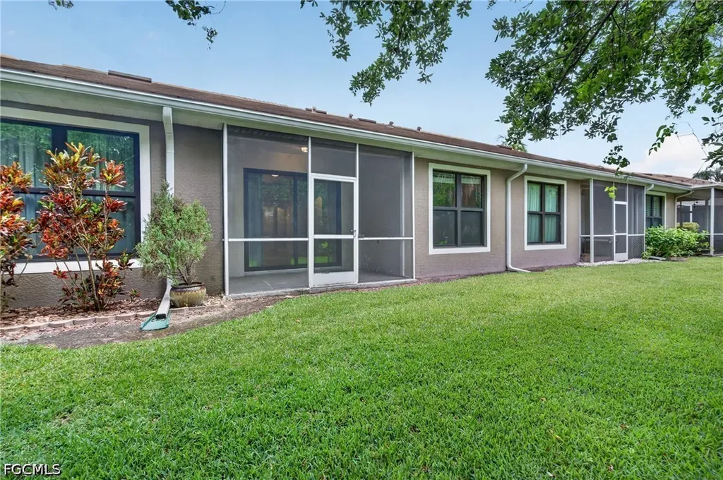 7745 Woodbrook Circle Naples FL 34104