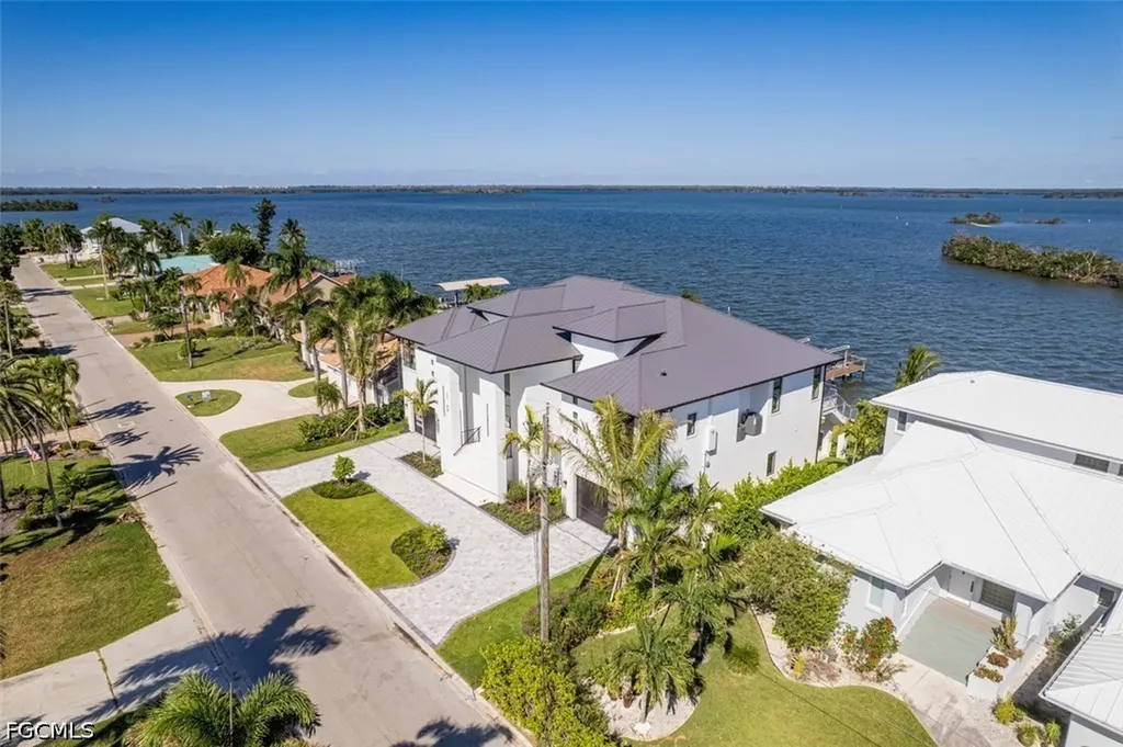 15 Bayview Boulevard Fort Myers Beach FL 33931
