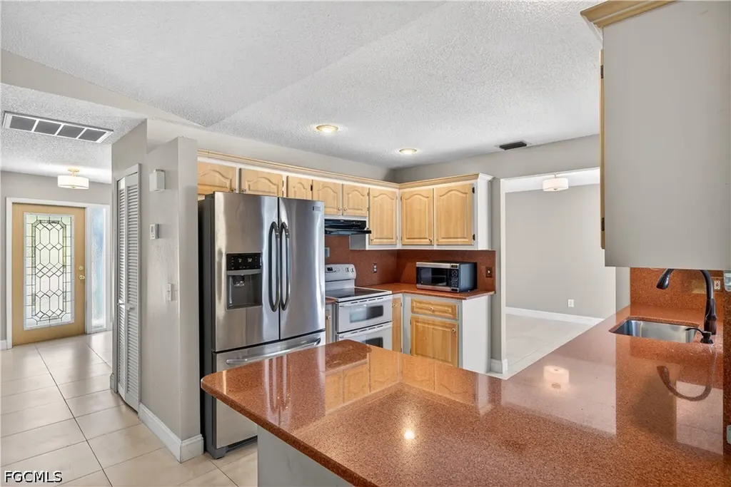 836 SW 18th Street Cape Coral FL 33991