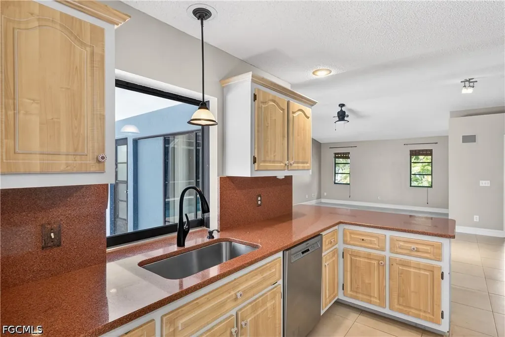 836 SW 18th Street Cape Coral FL 33991