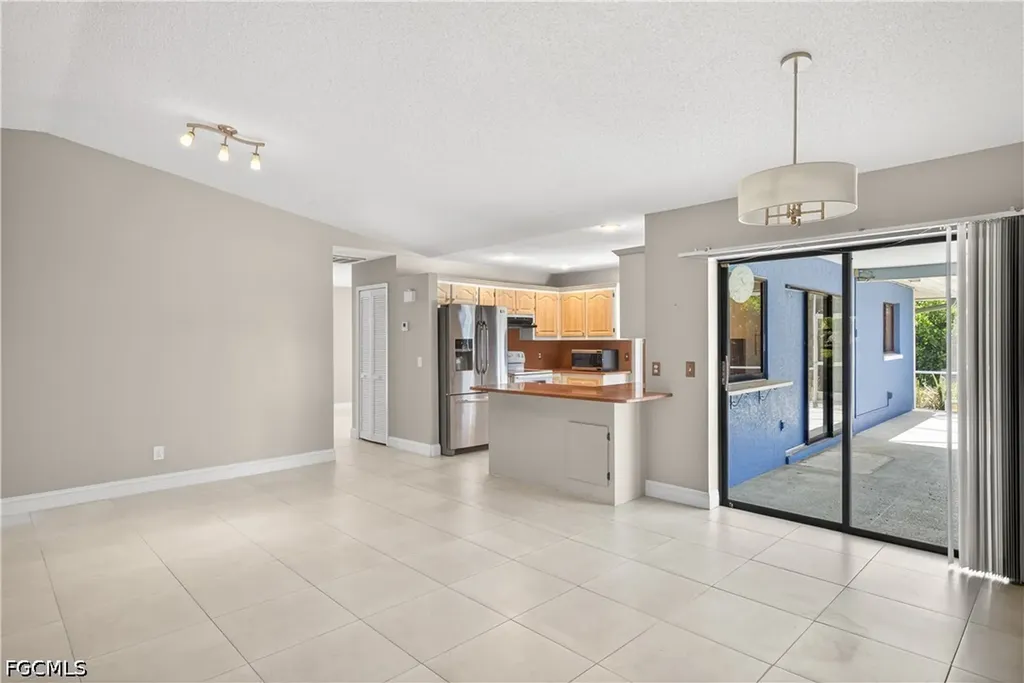 836 SW 18th Street Cape Coral FL 33991