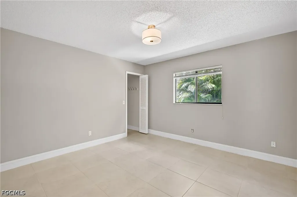836 SW 18th Street Cape Coral FL 33991