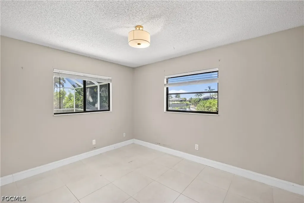 836 SW 18th Street Cape Coral FL 33991